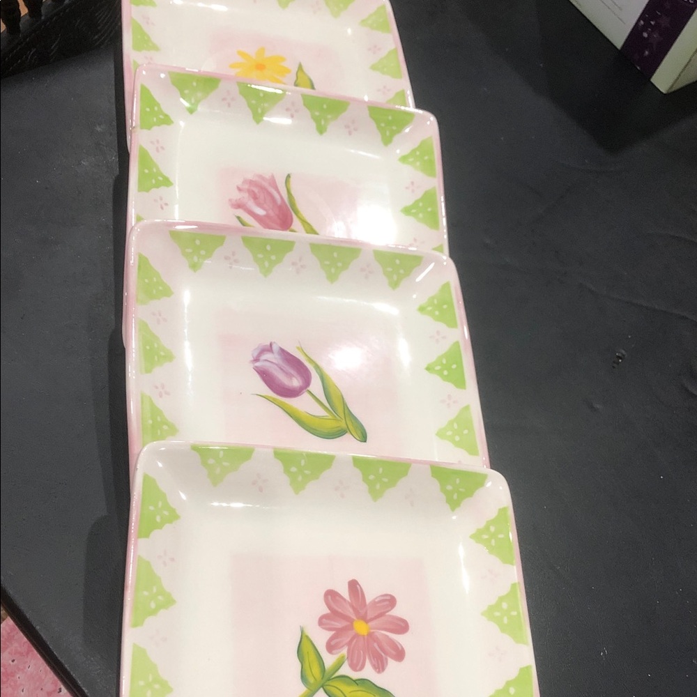 Floral Square Plates Set fits set of 4